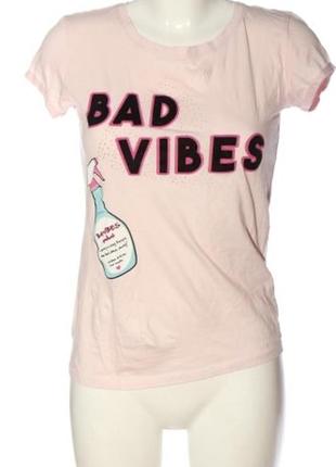 Розовая футболка clean bad vibes