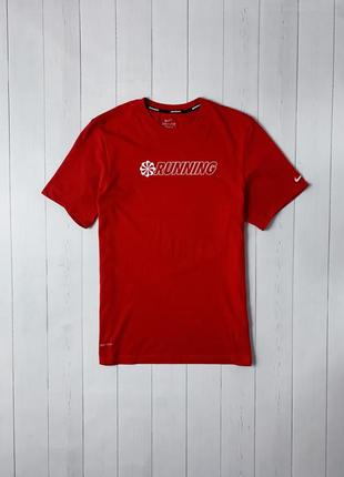 Мужская красная спортивная беговая футболка nike dri-fit runni...