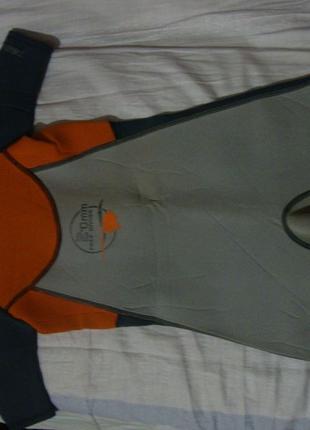 Детский гидрокостюм Tribord 2,0мм размер 10 ans