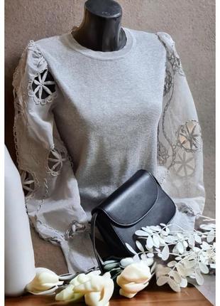 Джемпер свитерок с красивым рукавом с вышивкой cameo rose