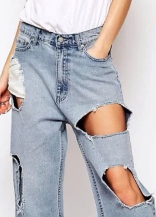 Крутые широкие джинсы cheap monday женские бойфренд рваные