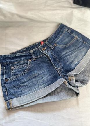 Распродажа!!! короткие джинсовые шорты divided