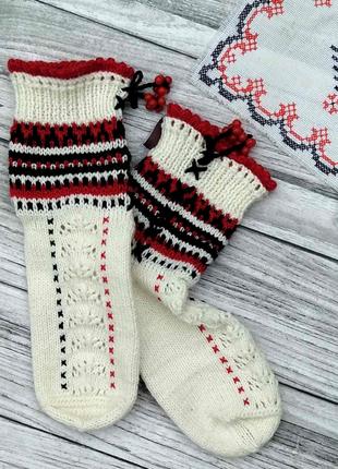Шкарпетки з орнаментом та вишивкою для подарунка - на замовлення