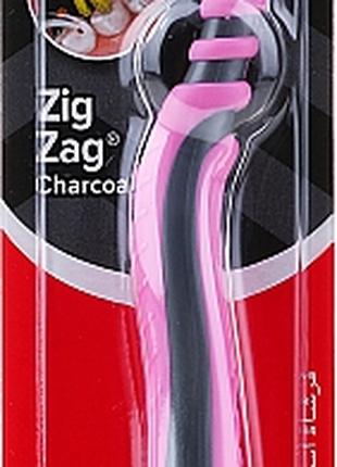 Зубная щетка Colgate ZigZag Charcoal средней жесткости, 1 шт.