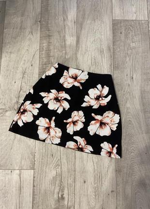 Очень красивая юбка цветочный принт river island размер 48-50