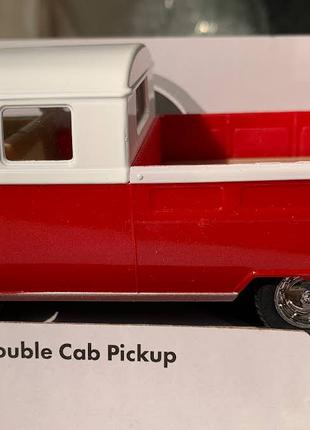 игрушка машинка модель металлическая 1963г Volkswagen Bus Double