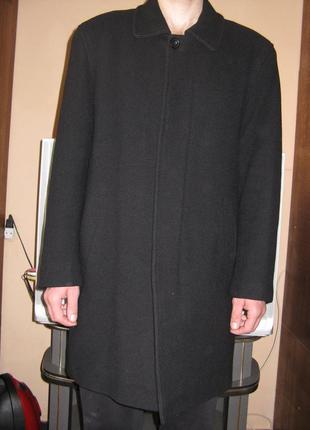 Черное мужское шерстяное пальто р. 48