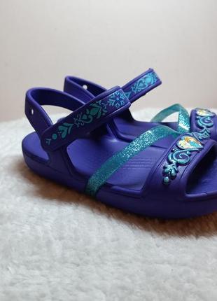 Брендские босоножки crocs c11 lina frozen