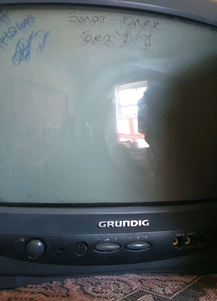 Телевизор кинескопный цветной "Grundig"32 диагональ