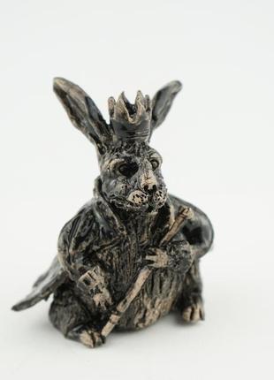 Статуэтка кролик-король 2023 фигурка кролика gift rabbit подар...