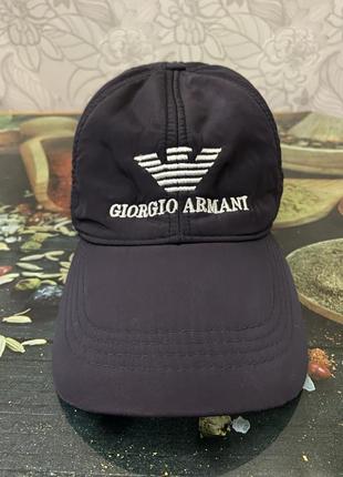 Мужская кепка giorgio armani.