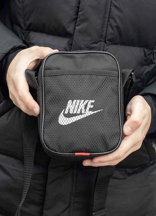 Мужская спортивная сумка мессенджер nike bod чорная текстильна...