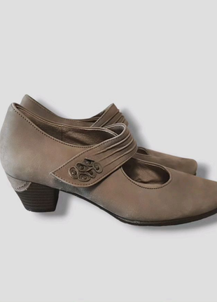 Шкіряні туфлі на лупучці жіноче взуття каблук