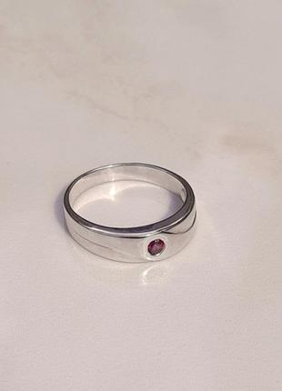 Серебряное кольцо с натуральным родолитом