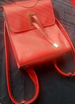 Красная сумка рюкзак трансформер