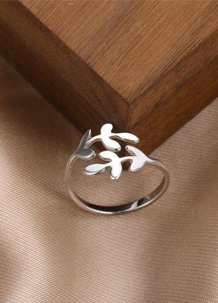 Безразмерное кольцо колечко с листьями оливкового дерева