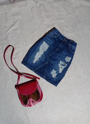 Короткая юбка джинсовая, темно-синий деним с потертостями