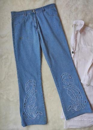 Голубые джинсы широкие прямые клеш вышивкой высокая талия поса...