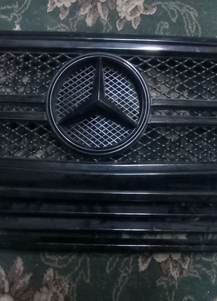 Решетка радиатора Mercedes G-Class W463 1990-2018год All Black