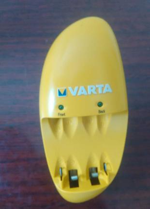 Зарядное устройство VARTA - для аккумуляторных батареек .