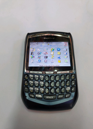 Мобільний телефон BlackBerry 8900g