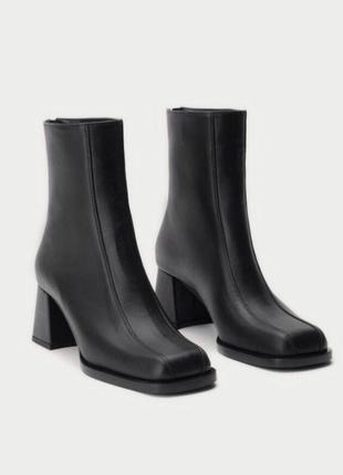 Ботильоны на каблуке hvoya twin boots