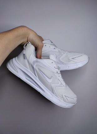 Подростковые белые кроссовки nike total white