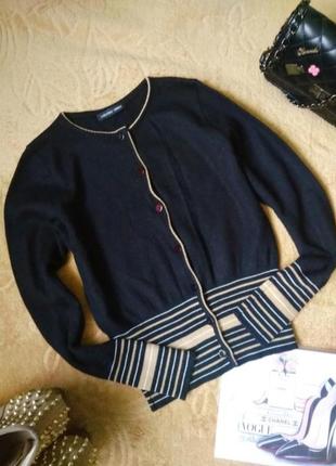 Стильный свитер на пуговицах с шерстью мериноса