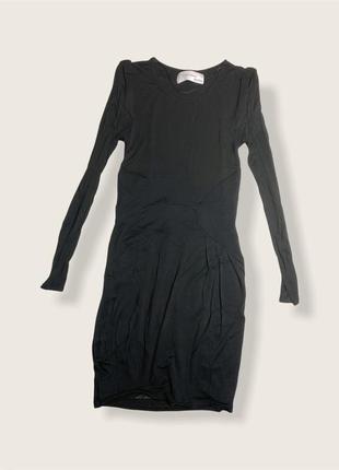 Платье в обтяжку чёрное с длинным рукавом из приятного трикота...