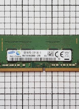 Оперативная память Samsung 8GB 1Rx8 PC4-2133P DDR4 / M471A1K43...