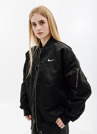 Женская Куртка Nike W NSW VRSTY BMBR JKT Черный L (7dDV7876-01...