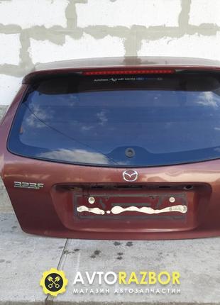 Ляда задняя крышка багажника со стеклом на хетчбек Mazda 323 B...