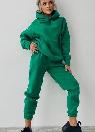 Очень удобный спортивный костюмчик зеленый