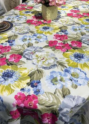 Скатерть с  цветами с водоотталкивающей ткани 110*160 см