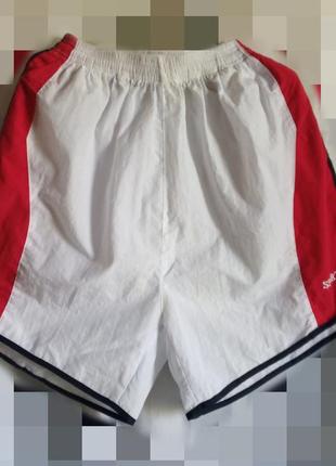 Летние мужские спортивные шорты, плащевка ткань, белые с красн...