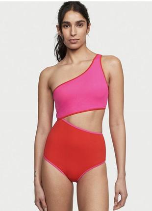 Купальник сдельный victoria’s secret cutout one-piece (размер м)