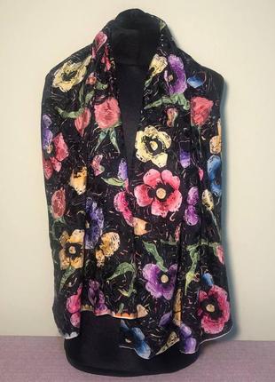 Шелковый шарф с цветочным принтом