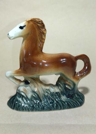 Миниатюрная статуэтка конь, фигурка конь, статуэтка лошадь