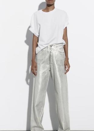 Zara металлизированные серебряные джинсы mid-rise wide-leg, ши...