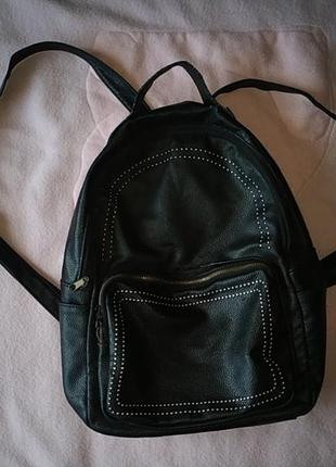 Черный рюкзак из кожзама