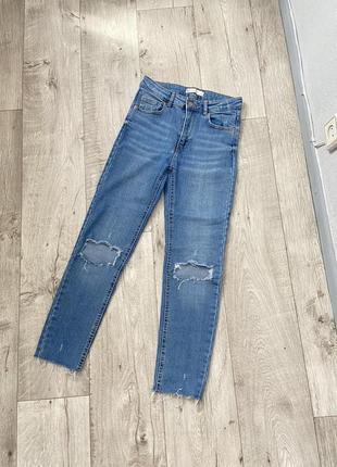 Базовые джинсы скинни от gina tricot, размер 36-38 м