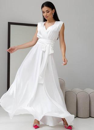 Стильное платье из итальянского шелка белого цвета