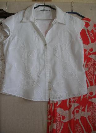 Белая льняная блуза вышивка аппликация