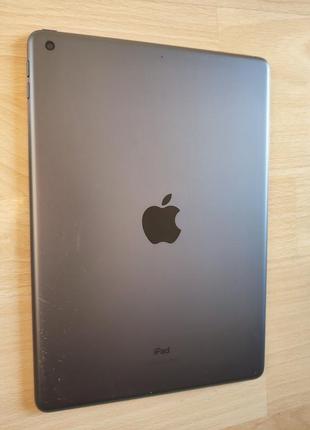 Продам планшет Apple IPad 8/128