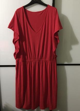 Красное трикотажное платье