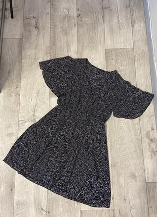 Базовое легкое платье на запах от shein, размер 48-50-52