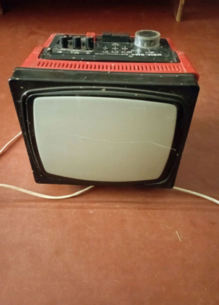 Телевизор чёрно-белого изображения Электроника 23ТБ-307Д переносн