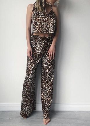 Эксклюзивный леопардовый атласный костюм