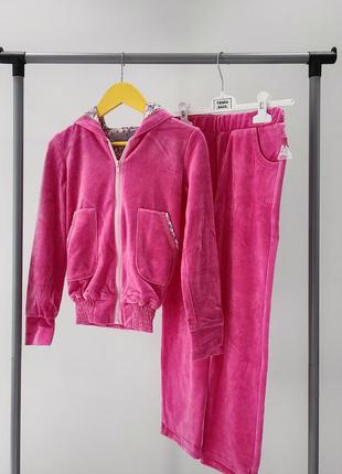 Велюровый костюм розовый спортивный с кружевом 102203177