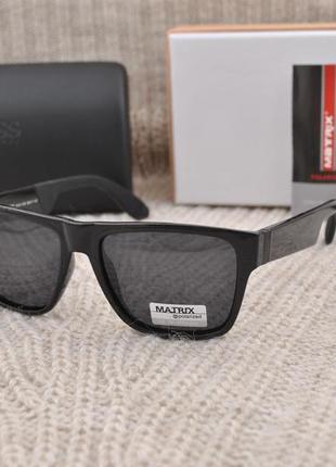Фирменные солнцезащитные  очки matrix polarized mt8233
